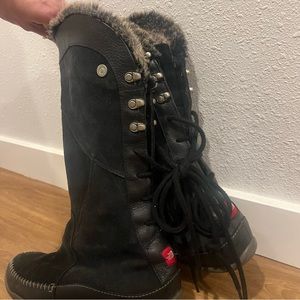 The North face women US size 9 Black Suede Primaloft 200 G Ice Pick Boots